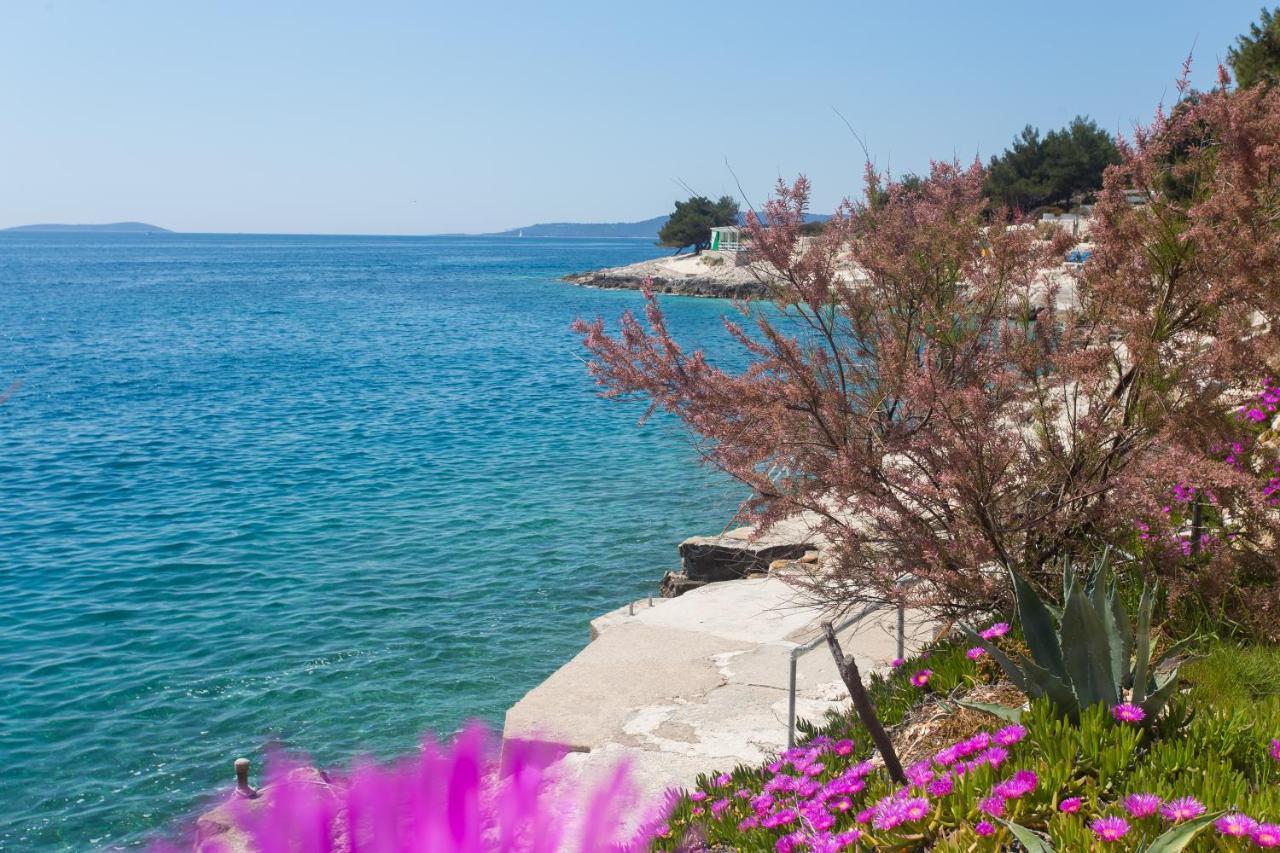 Apartments Bandic - 30 Meters To The Beach Trogir Eksteriør bilde
